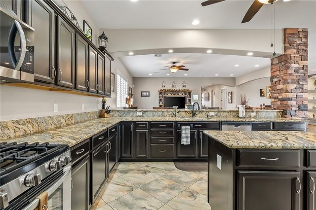 2130 E Calle Salamanca, Fort Mohave, AZ 86426