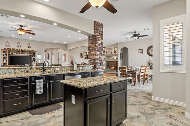 2130 E Calle Salamanca, Fort Mohave, AZ 86426