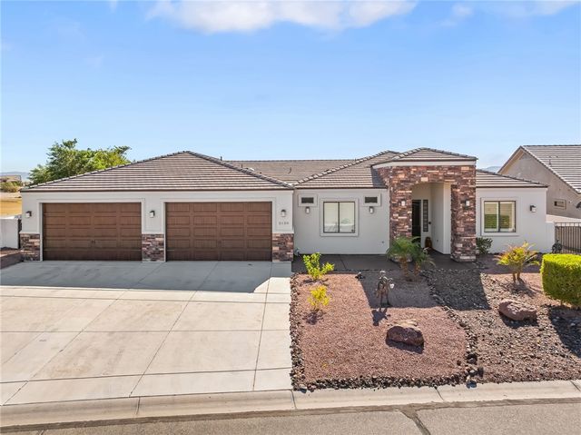 2130 E Calle Salamanca, Fort Mohave, AZ 86426