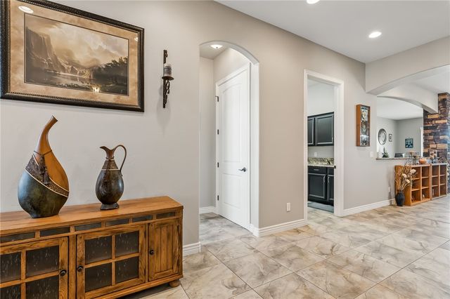 2130 E Calle Salamanca, Fort Mohave, AZ 86426