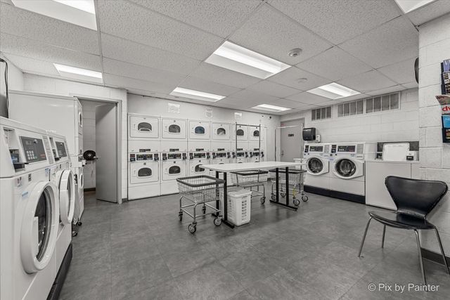 1850 N CLARK Street 201, Chicago, IL 60614