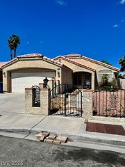 6240 Mandarin Drive, Las Vegas, NV 89108