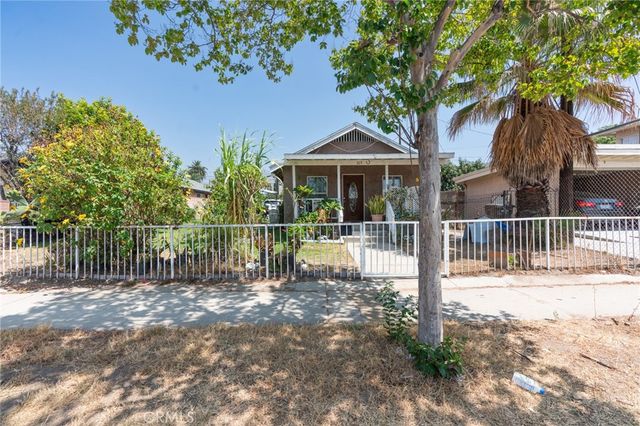 325 W Crescent Drive, Azusa, CA 91702