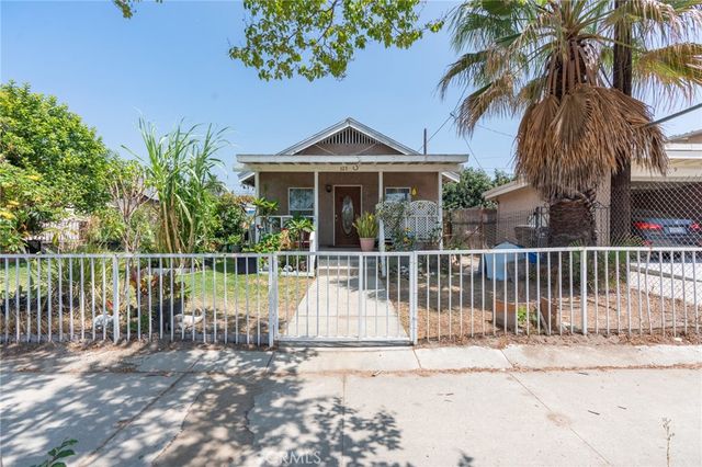 325 W Crescent Drive, Azusa, CA 91702