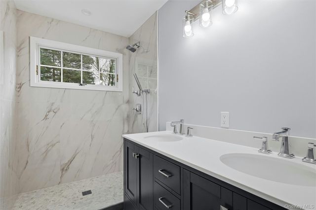 3 Atlanta Drive, Huntington, NY 11743