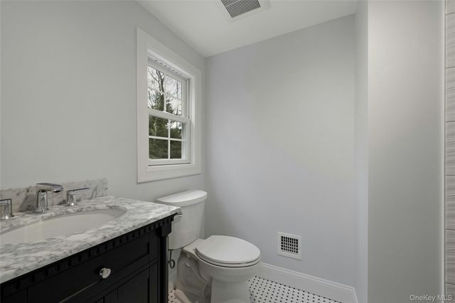 3 Atlanta Drive, Huntington, NY 11743