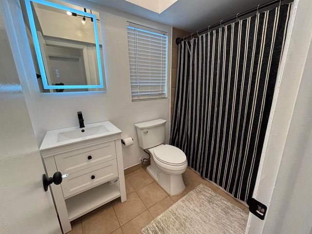 1112 Lake Terrace 207, Boynton Beach, FL 33426
