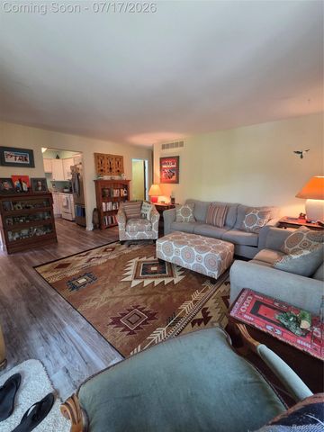 902 Saybrook Drive, Waterford Charter Township, MI 48327
