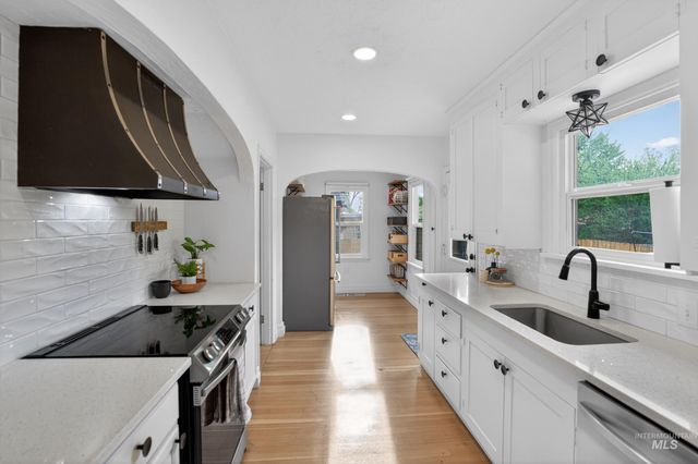 591 S Garden Street, Boise, ID 83705