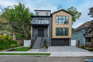 10 Williams Terrace, Cliffside Park, NJ 07010