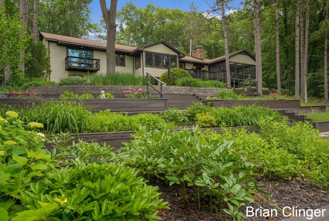 8160 Wilderness Trail Ne, Ada Twp, MI 49301