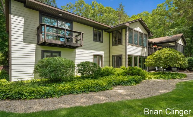 8160 Wilderness Trail Ne, Ada Twp, MI 49301