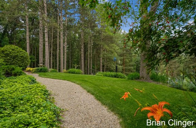 8160 Wilderness Trail Ne, Ada Twp, MI 49301
