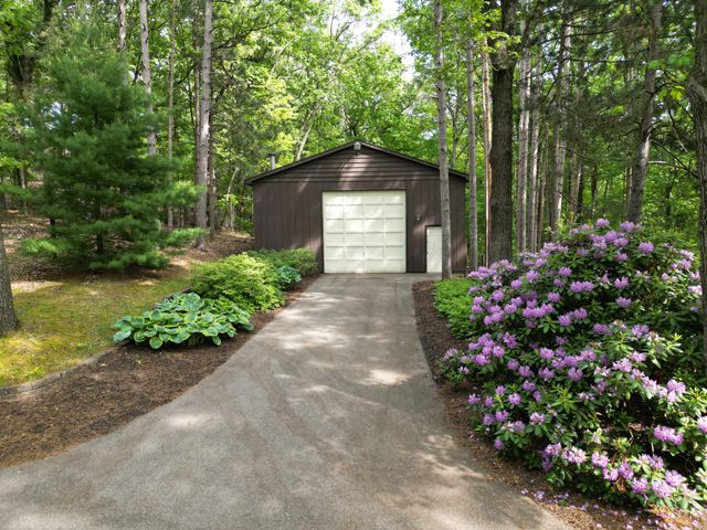 8160 Wilderness Trail Ne, Ada Twp, MI 49301