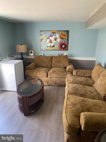 276 IRELAND TER, Williamstown, NJ 08094