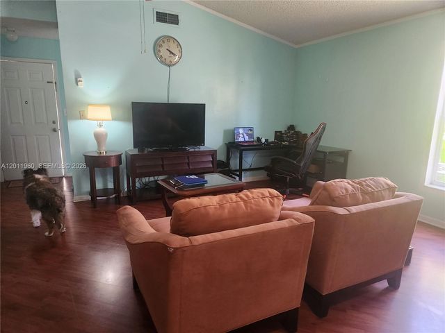 4250 SW 72nd Ter, Davie, FL 33314