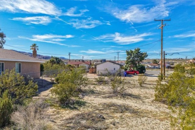 71963 Cactus, 29 Palms, CA 92277