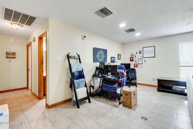 143 Ocho Rios Lane, Scott, LA 70583