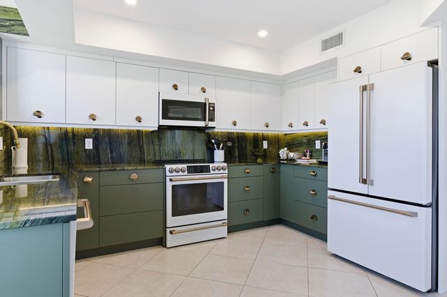 2778 S Ocean Boulevard 305s, Palm Beach, FL 33480