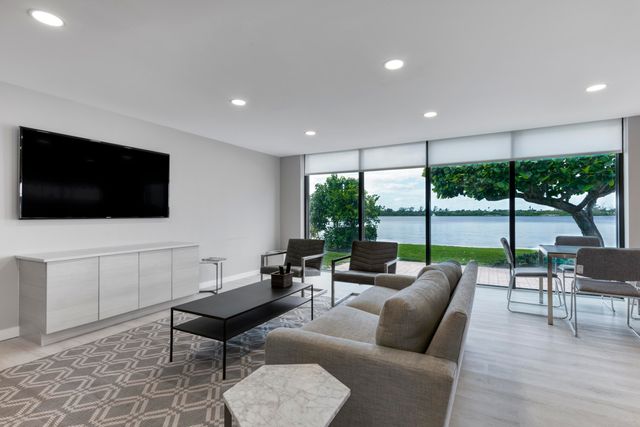 2778 S Ocean Boulevard 305s, Palm Beach, FL 33480