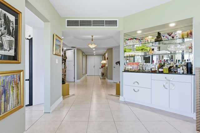 2778 S Ocean Boulevard 305s, Palm Beach, FL 33480