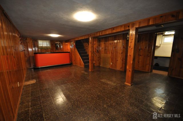 213 Old Post Road Road, Edison, NJ 08817