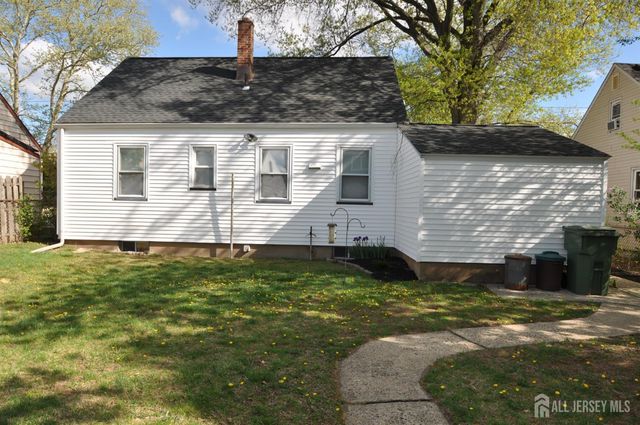 213 Old Post Road Road, Edison, NJ 08817