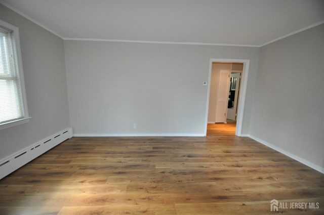 213 Old Post Road Road, Edison, NJ 08817