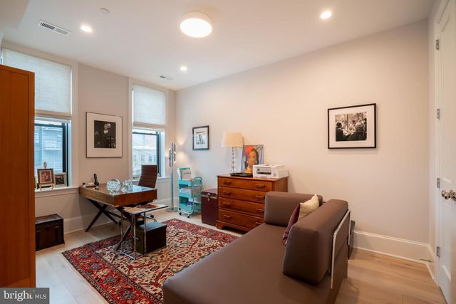 911 M ST NW, Washington, DC 20001