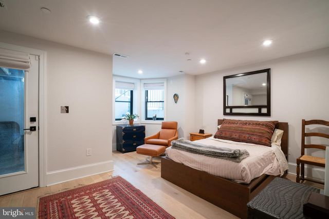 911 M ST NW, Washington, DC 20001