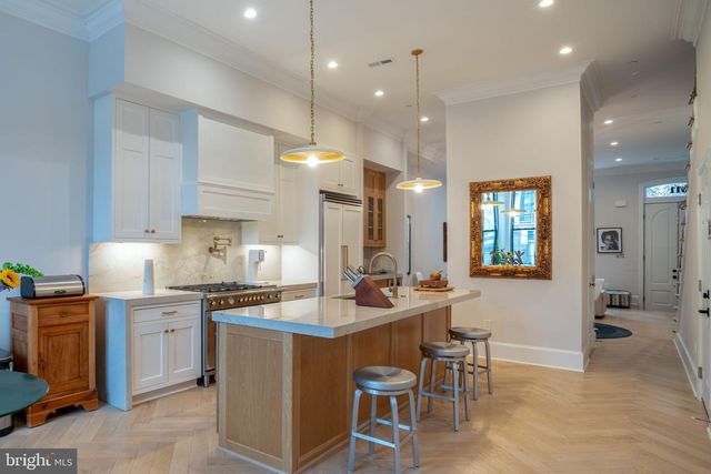 911 M ST NW, Washington, DC 20001