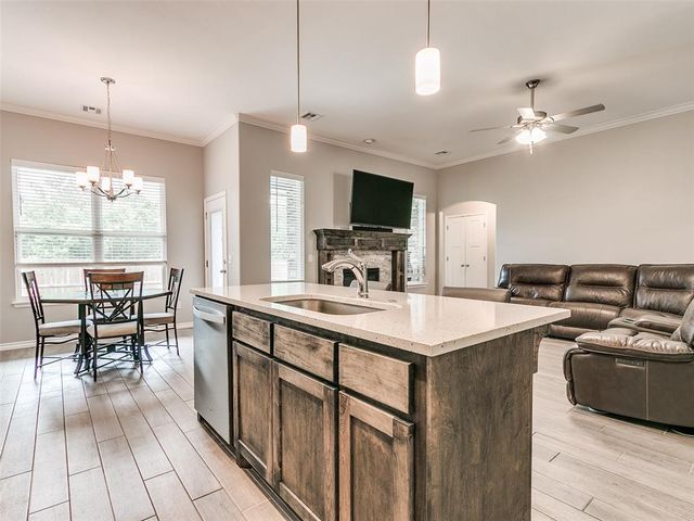 13808 Village Cove, Piedmont, OK 73078