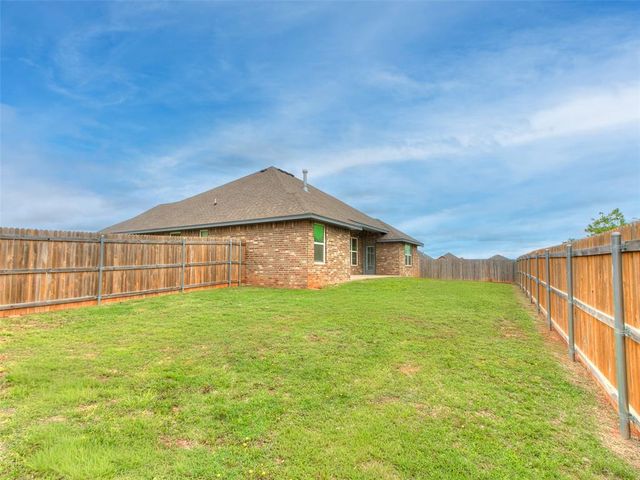 13808 Village Cove, Piedmont, OK 73078