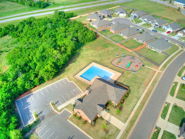 13808 Village Cove, Piedmont, OK 73078