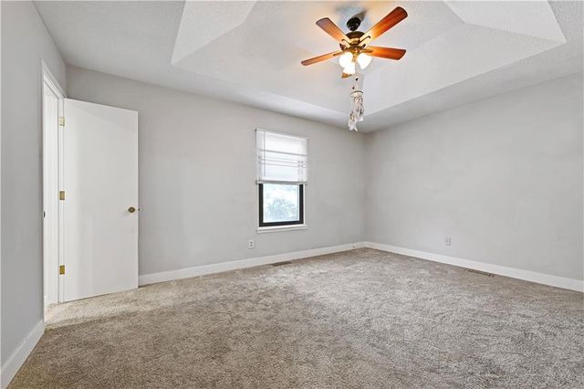 17980 W 191st Street, Spring Hill, KS 66083