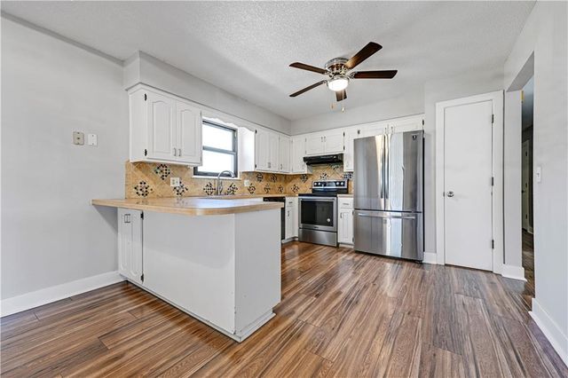 17980 W 191st Street, Spring Hill, KS 66083