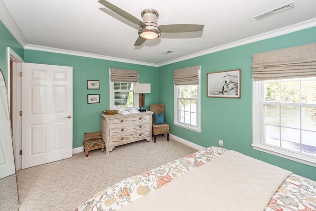 834 Harbor Pl Drive, Charleston, SC 29412