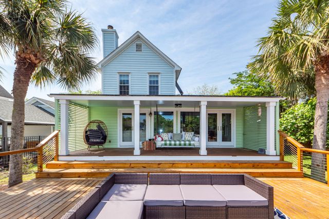 834 Harbor Pl Drive, Charleston, SC 29412