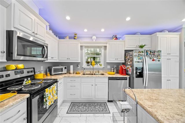 1890 SW 83RD TERRACE, Davie, FL 33324