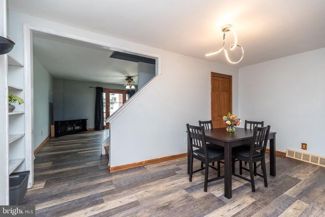 3648 ESSEX LN, Philadelphia, PA 19114