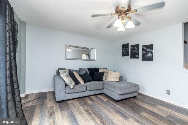 3648 ESSEX LN, Philadelphia, PA 19114