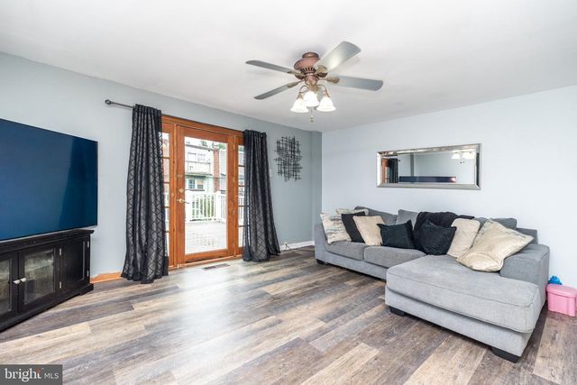 3648 ESSEX LN, Philadelphia, PA 19114
