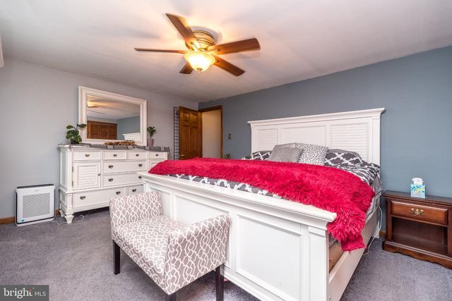 3648 ESSEX LN, Philadelphia, PA 19114