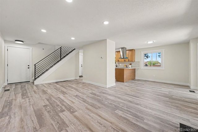 2740 S Kenton Court, Aurora, CO 80014