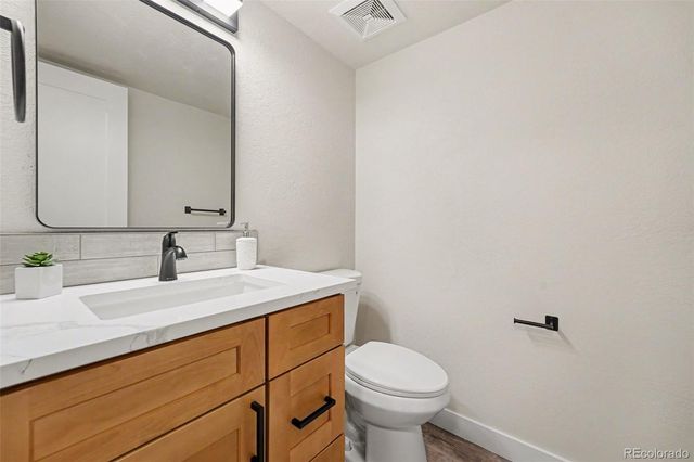 2740 S Kenton Court, Aurora, CO 80014