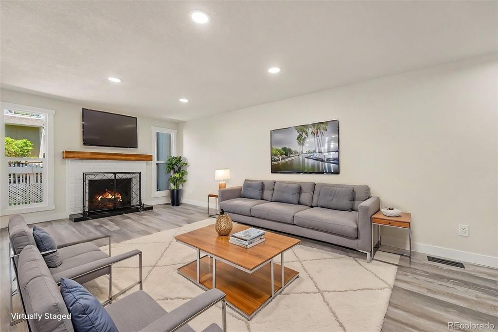 2740 S Kenton Court, Aurora, CO 80014