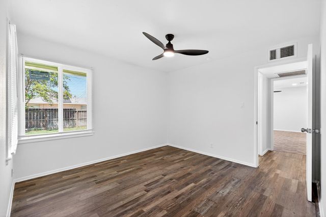 1812 W Bellaire Way, Fresno, CA 93705