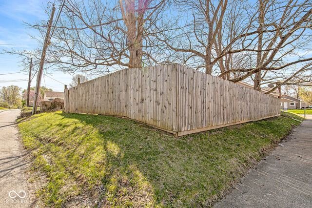 1526 Main Street, Beech Grove, IN 46107