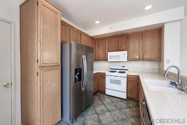 10864 Caminito Arcada, San Diego, CA 92131