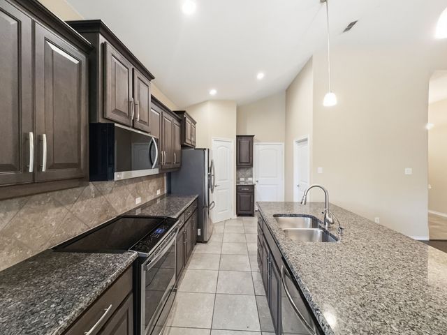 11213 Dorado Vista Trail, Fort Worth, TX 76052